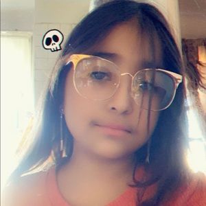 Meet your Posher, Jaylene